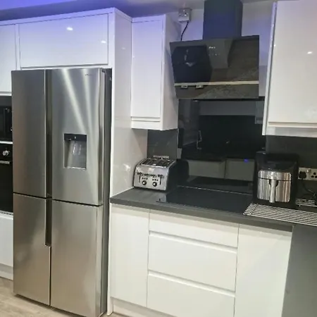 Uniq 3 Bedroom House In Central Watford ,15Min To London Euston , Close To Harry Potter Exterior foto