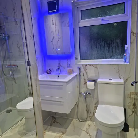 Uniq 3 Bedroom House In Central Watford ,15Min To London Euston , Close To Harry Potter Exterior foto