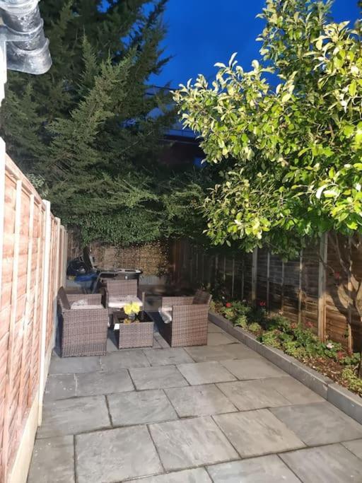 Uniq 3 Bedroom House In Watford ,15min To London Euston , Close To Harry Potter Ferienhaus