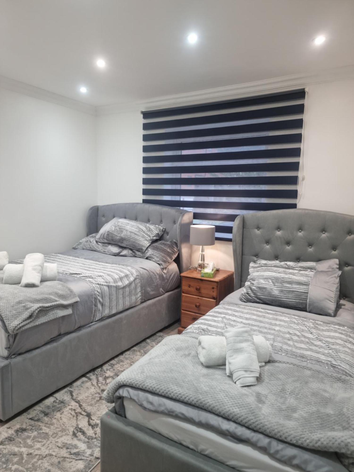Uniq 3 Bedroom House In Watford ,15min To London Euston , Close To Harry Potter Ferienhaus *