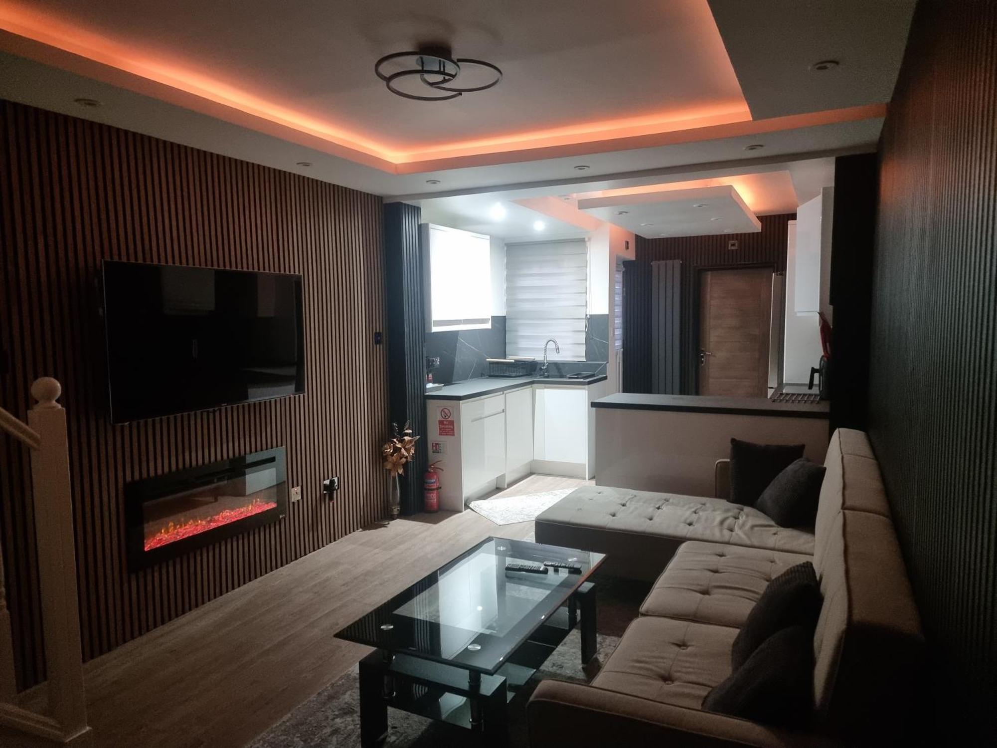 Uniq 3 Bedroom House In Watford ,15min To London Euston , Close To Harry Potter *