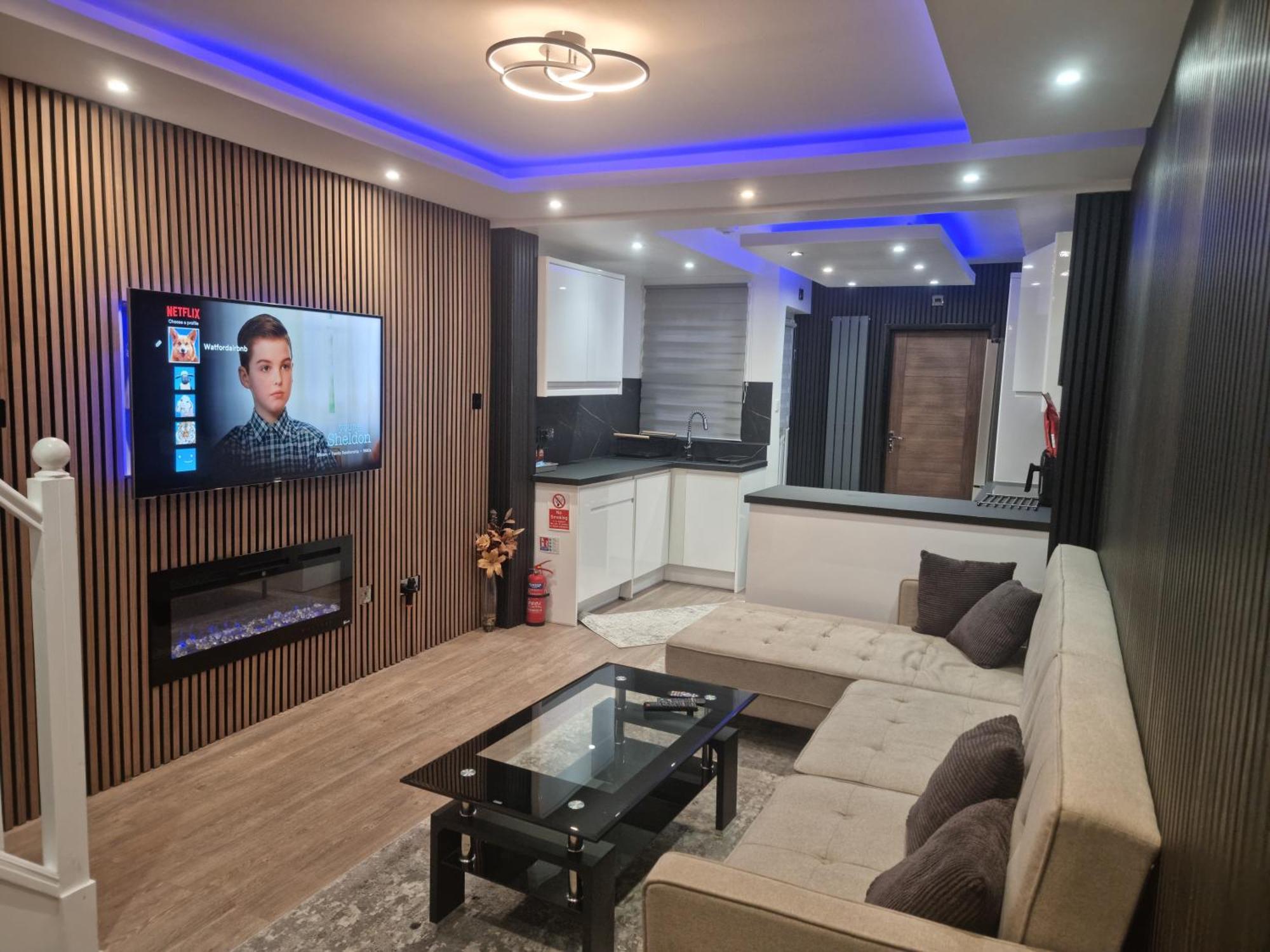 Ferienhaus Uniq 3 Bedroom House In Watford ,15min To London Euston , Close To Harry Potter